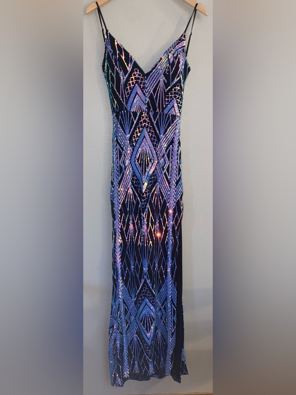 Emerald Sundae Iridescent Geometric Sequin High-Slit Home Coming Gown - Size M